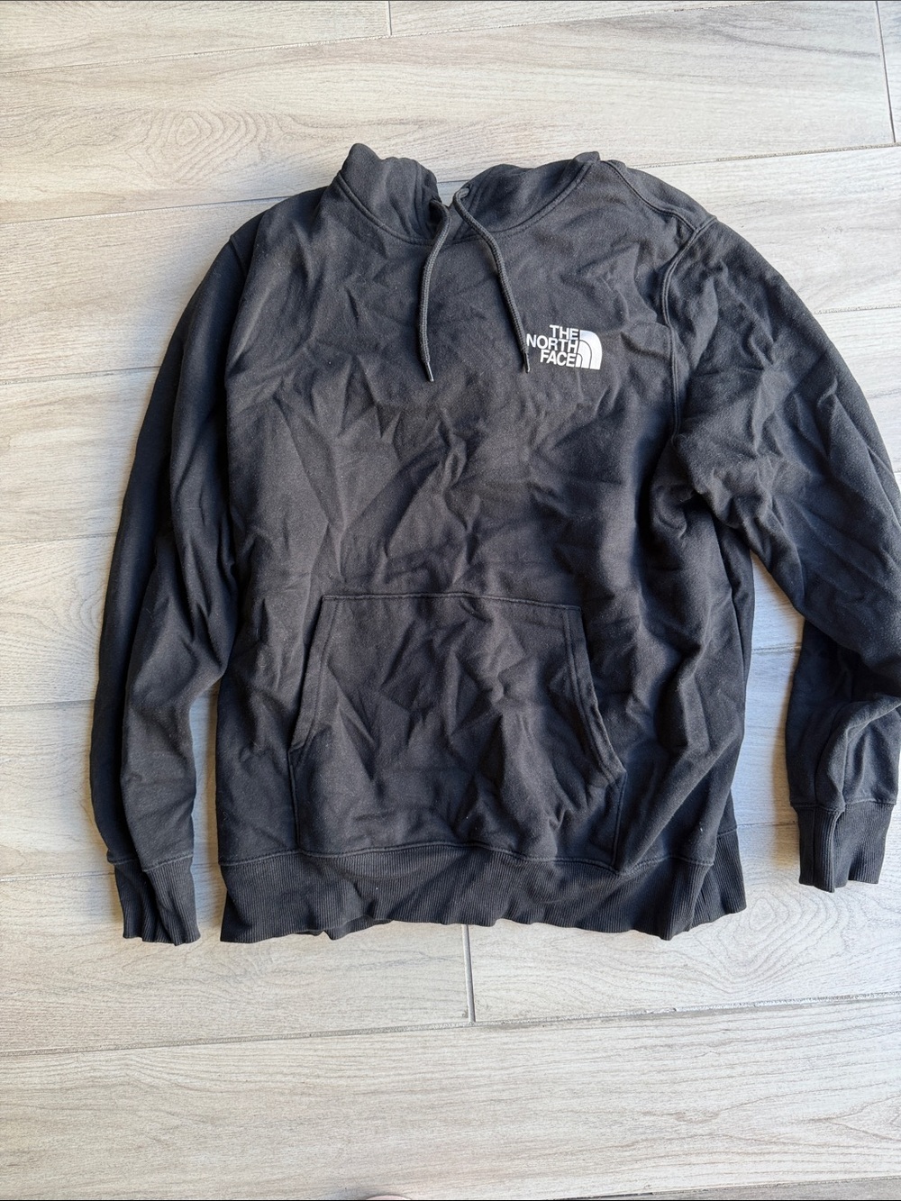 The North Face Men's Black Crewneck Pullover Sweatshirt